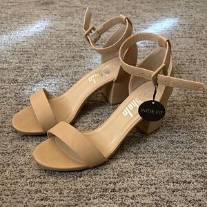 SHEIN Tan Block Heel Sandals